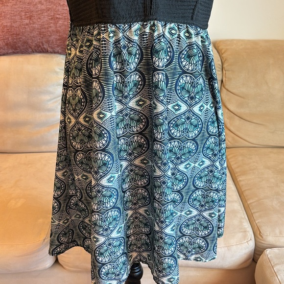 Forever 21 Dress - Picture 4 of 10